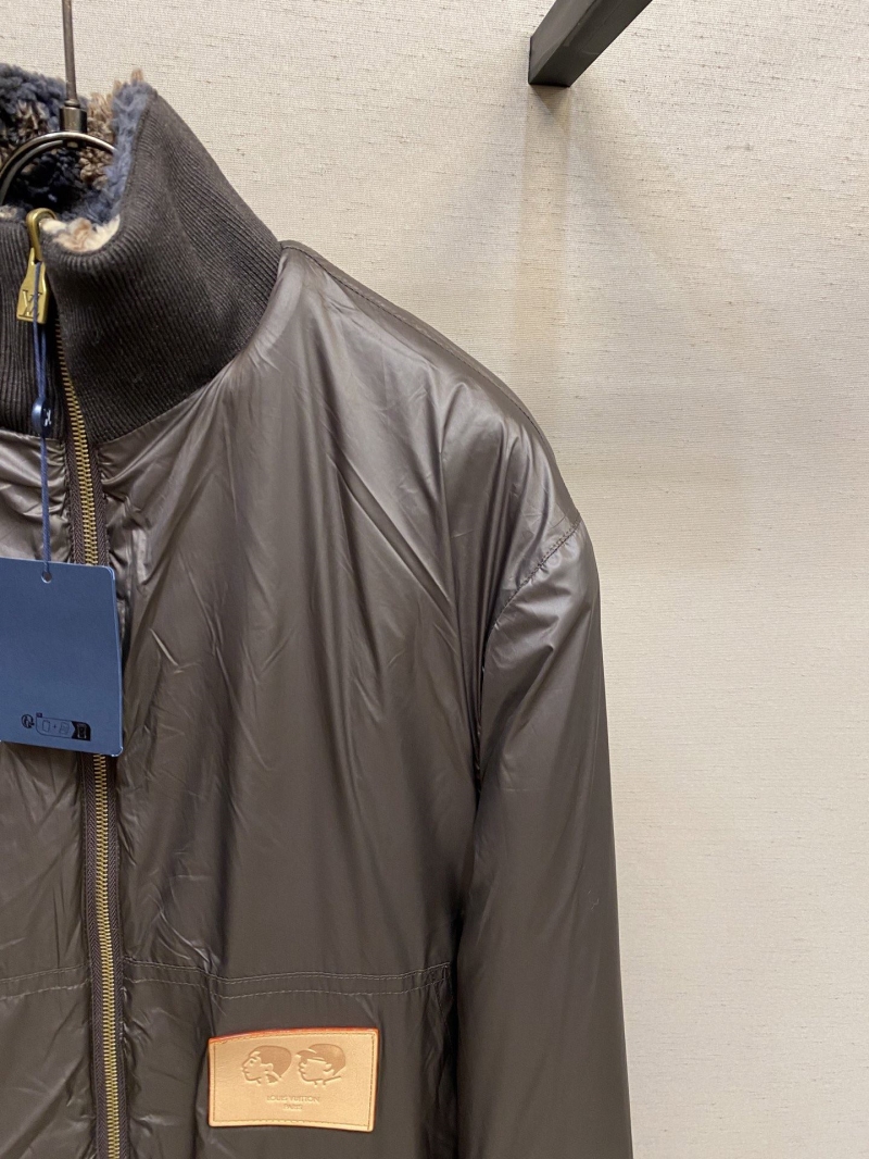 l0vis Vvtt0n outwear